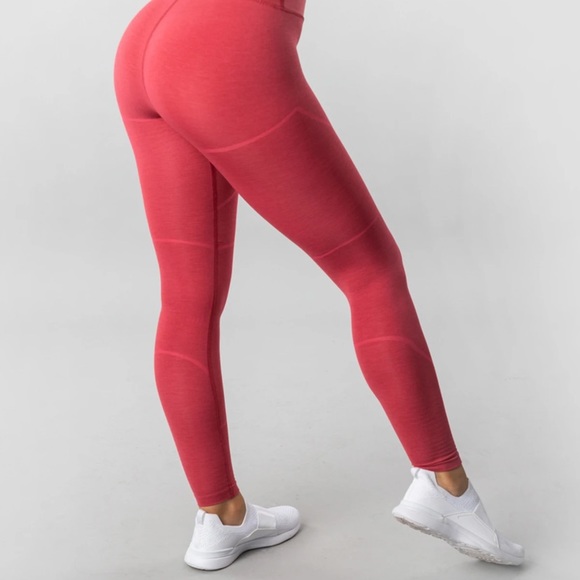 Alphalete leggings revival og cherry icee small (2020) - Picture 2 of 4